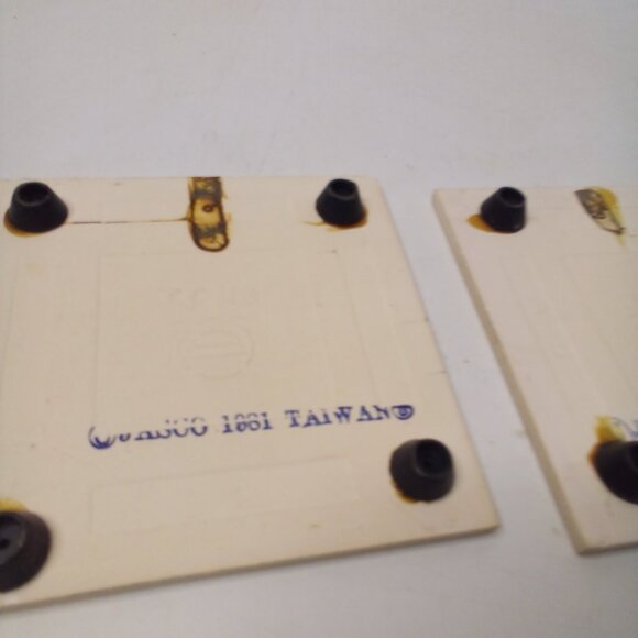 Vintage Jasco 1981 Ceramic Tile Trivet Coaster Christmas Santa Carolers Lot of 2 - Picture 10 of 11